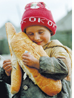 Regards d'enfants touchés par la guerre