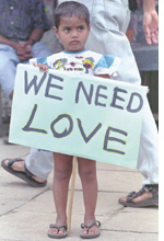 Regards d'enfants touchés par la guerre